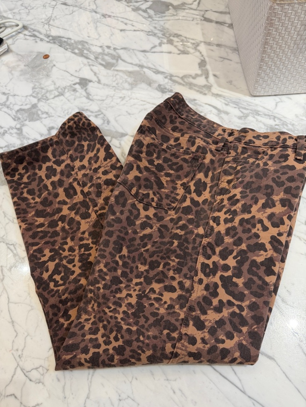 Abercrombie & Fitch Leopard Print straight love mid rise jeans  in Brown leopard